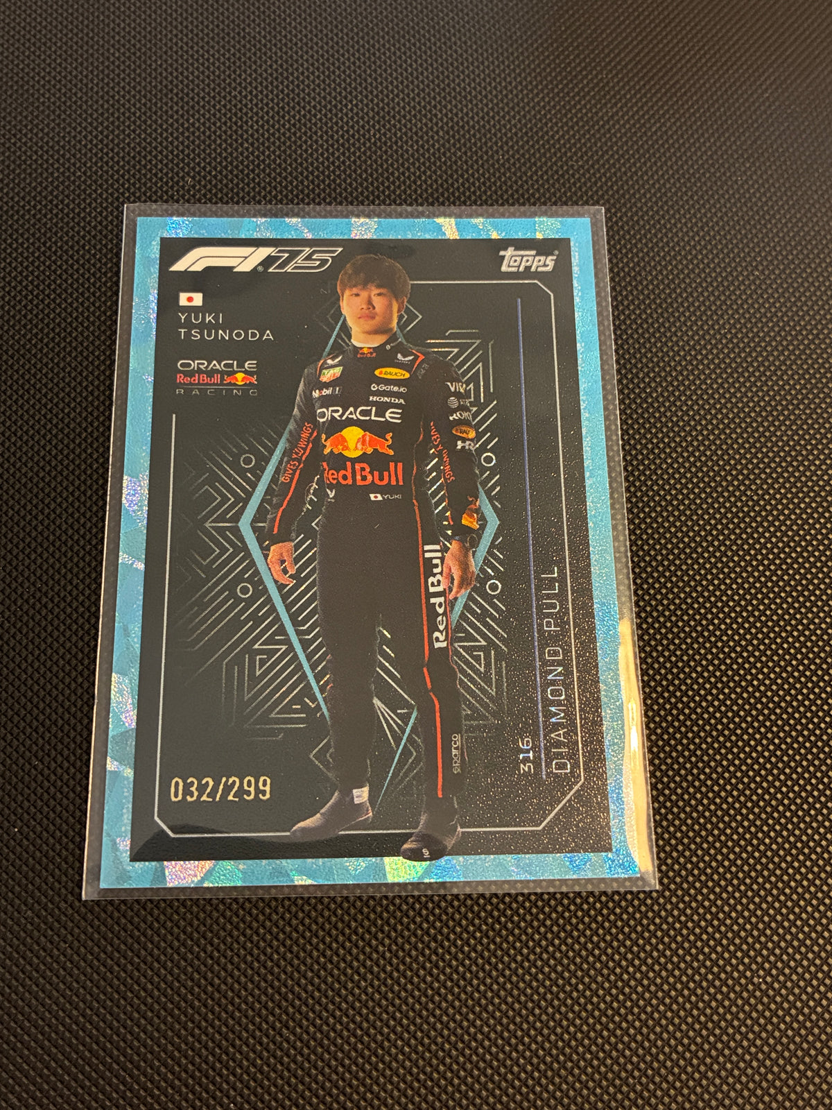 Topps F1 Turbo Attax 2025 Formula 1 316 Yuki Tsunoda Diamond Pull Blue 032/299
